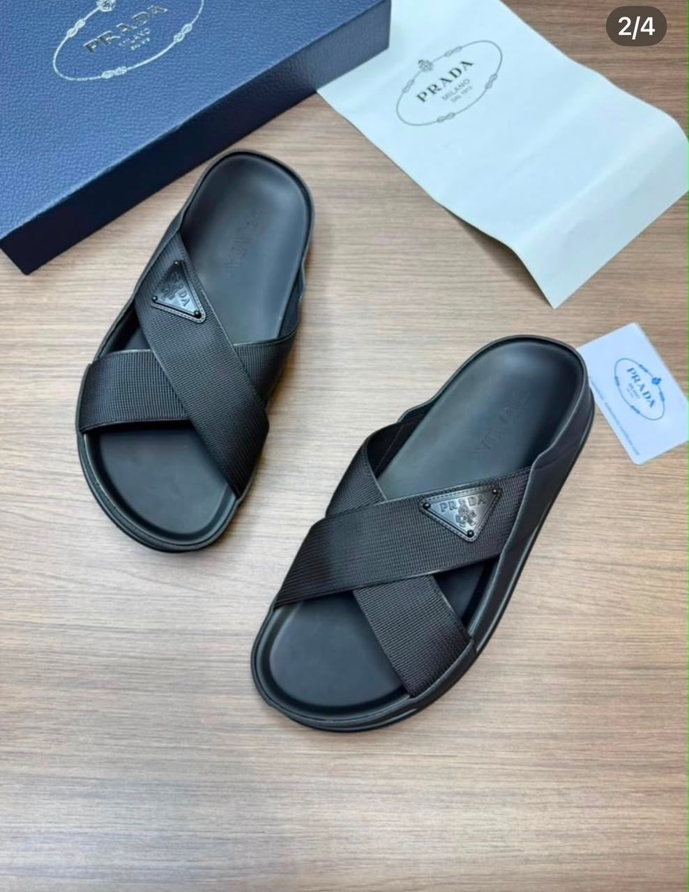sandales Prada.