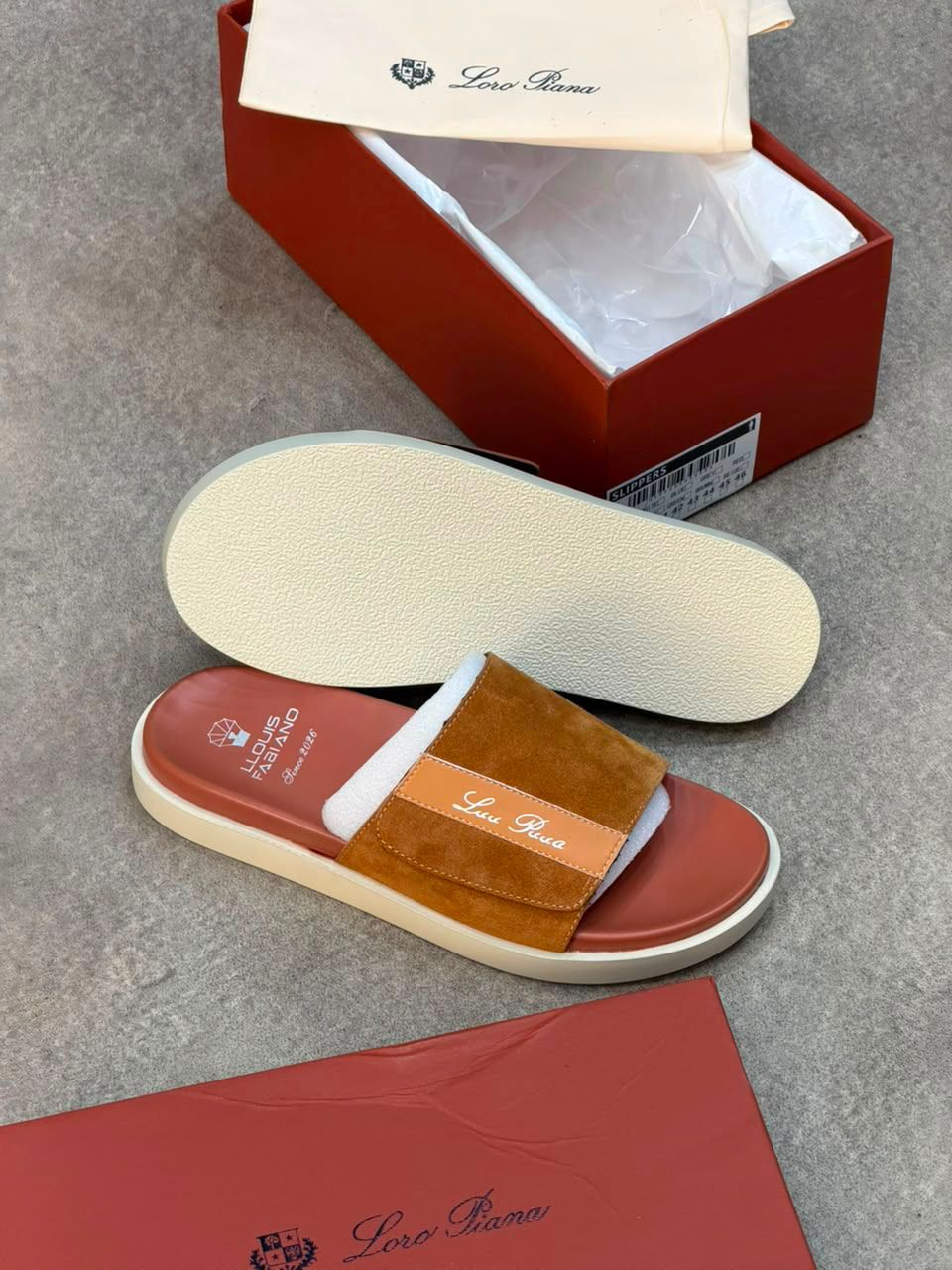 claquettes Loro Piana en daim