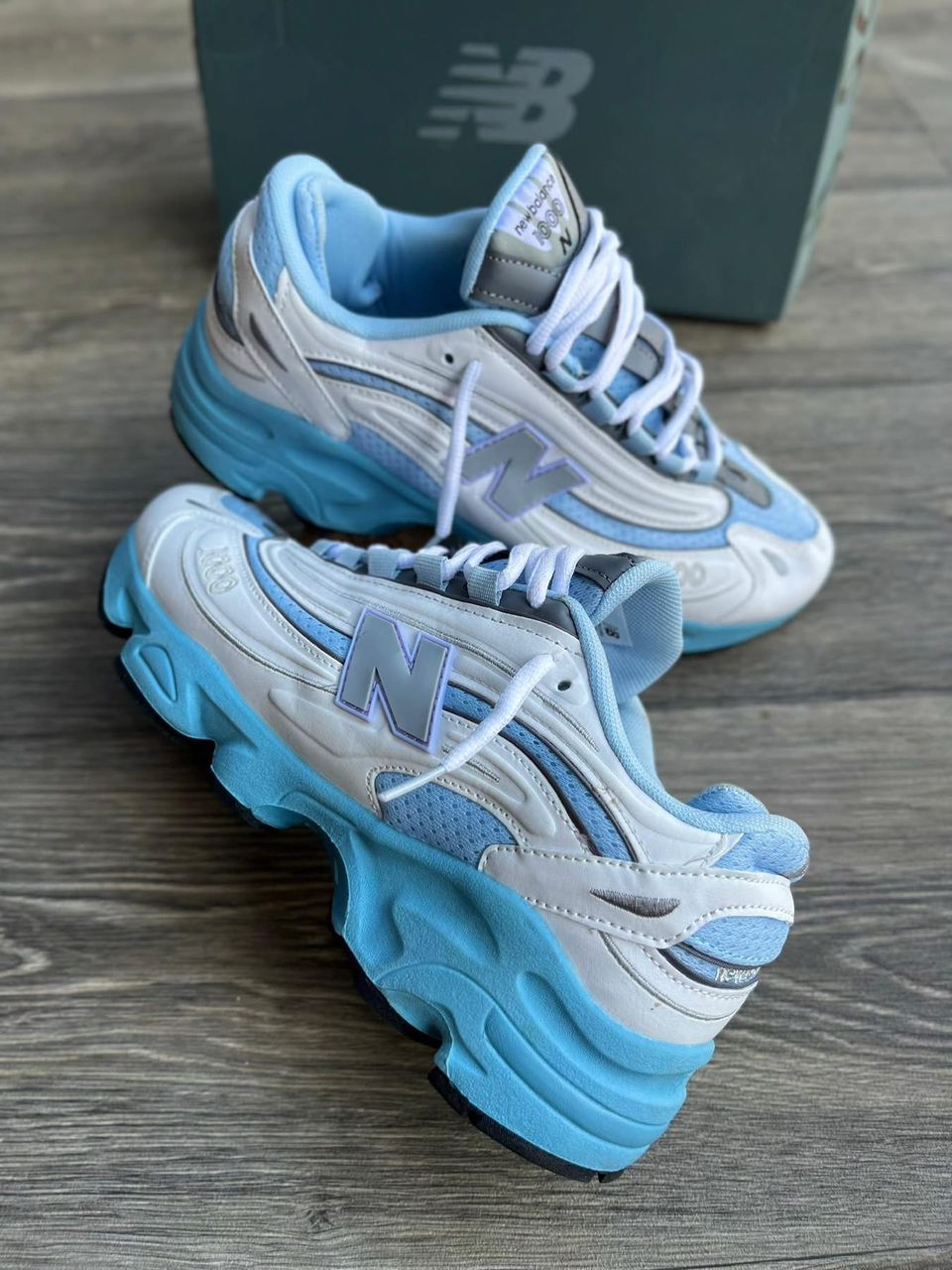New Balance 1000,