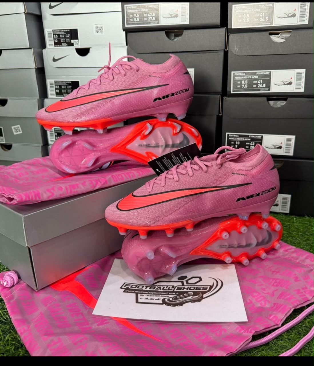 Nike Mercurial Vapor 16 Elite FG "Scary Good Pack" de couleur rose vif.