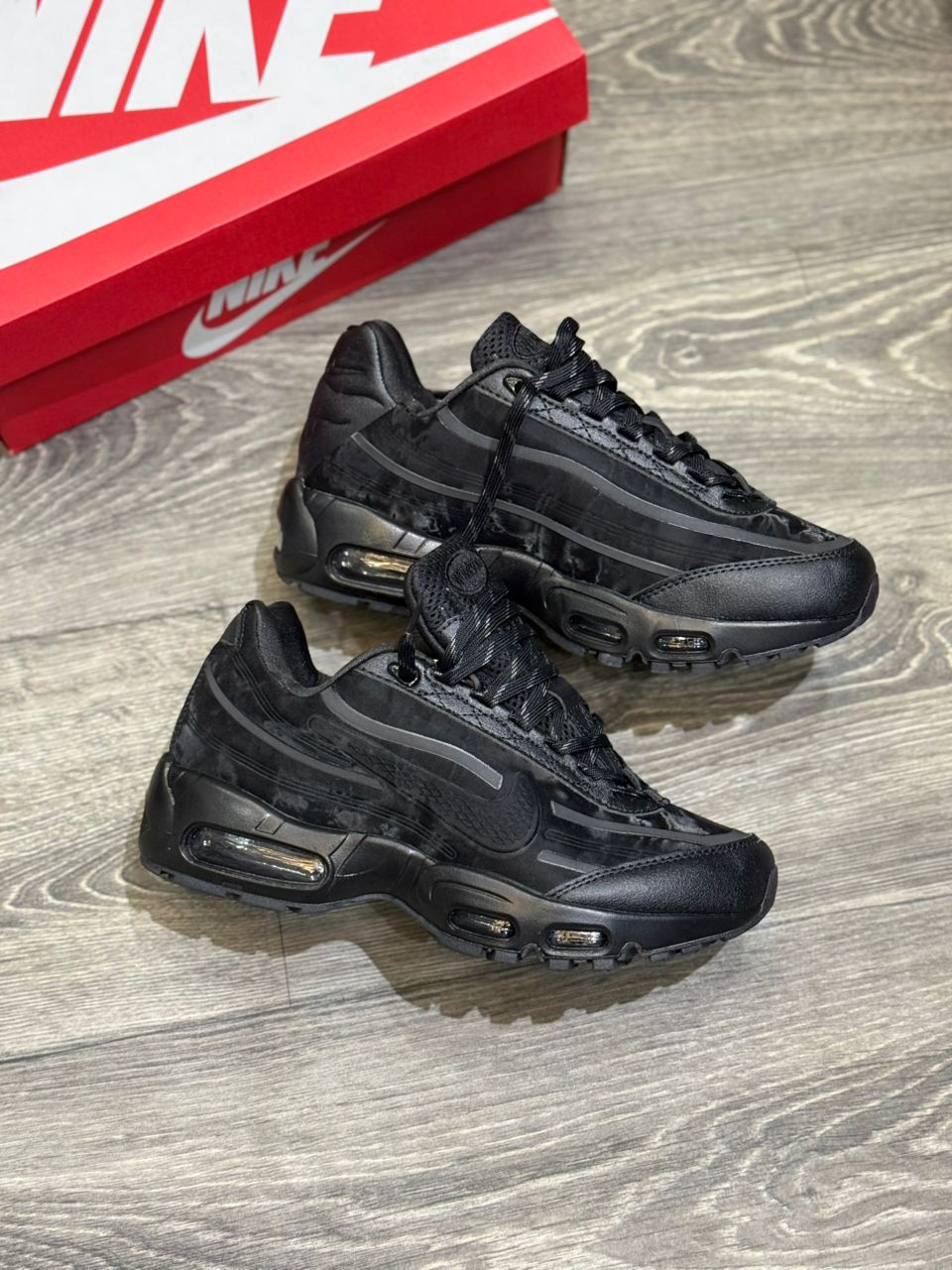 Nike Air Max 95 x WORKSOUT "Black & Anthracite".