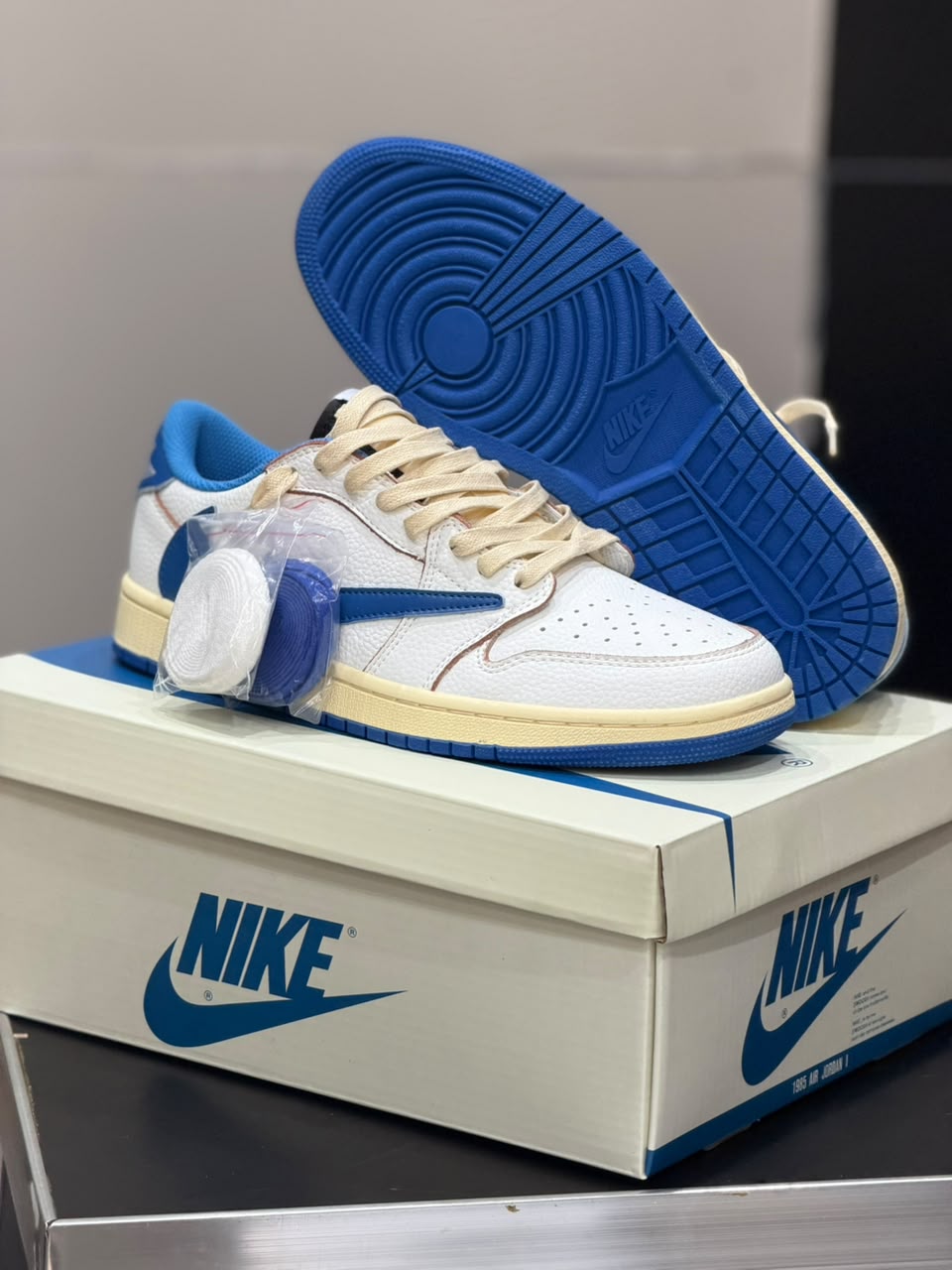Nike Air Jordan 1 Low Travis Scott x Fragment