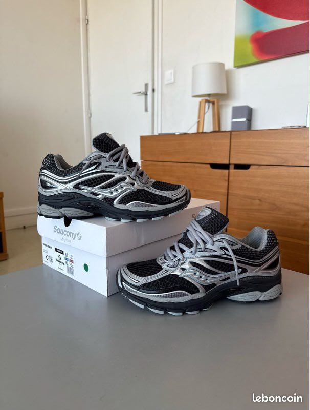 Saucony x Starcow ProGrid Omni 9,