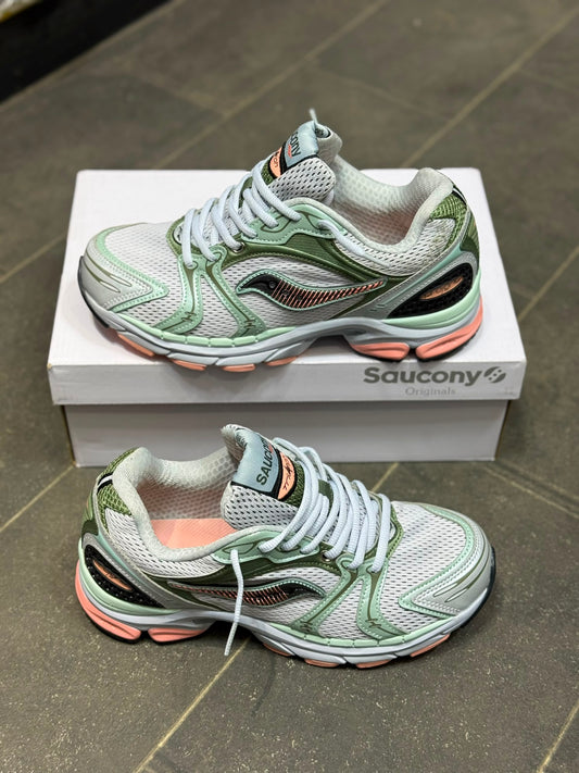 Saucony ProGrid Triumph 4
