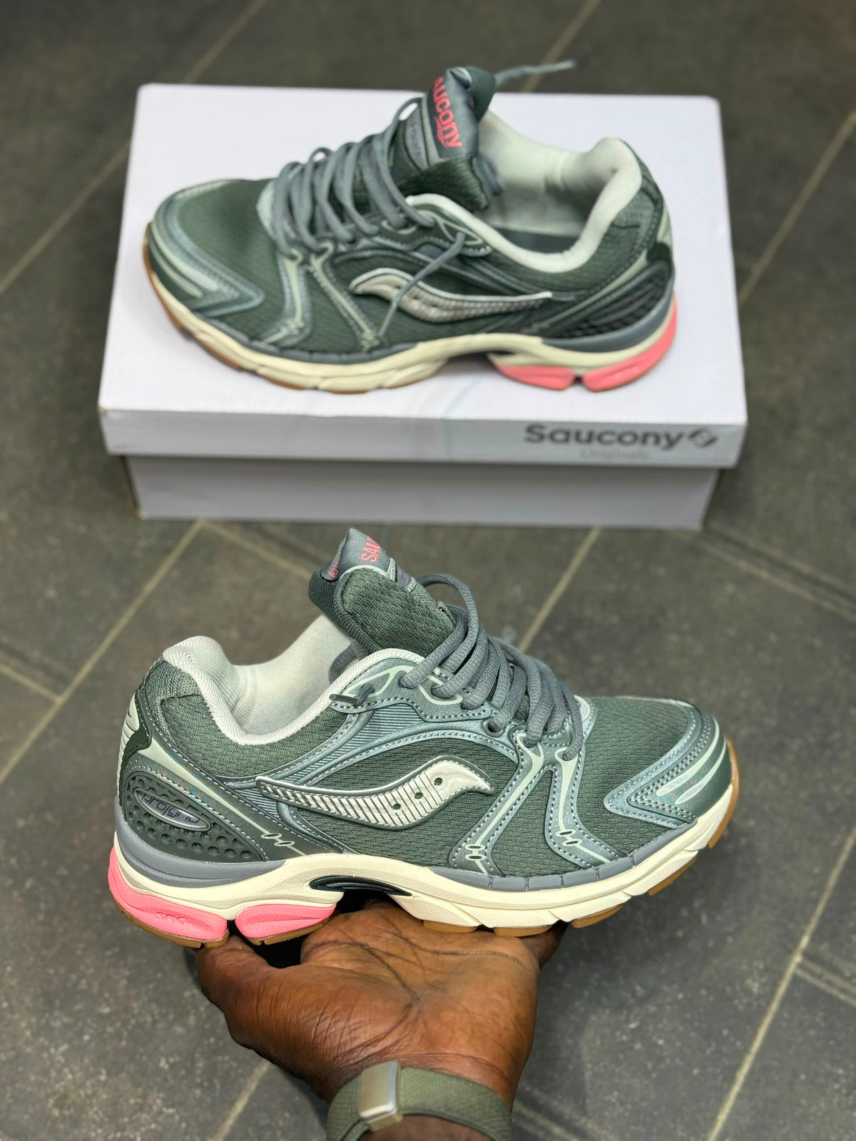 Saucony ProGrid Triumph 4