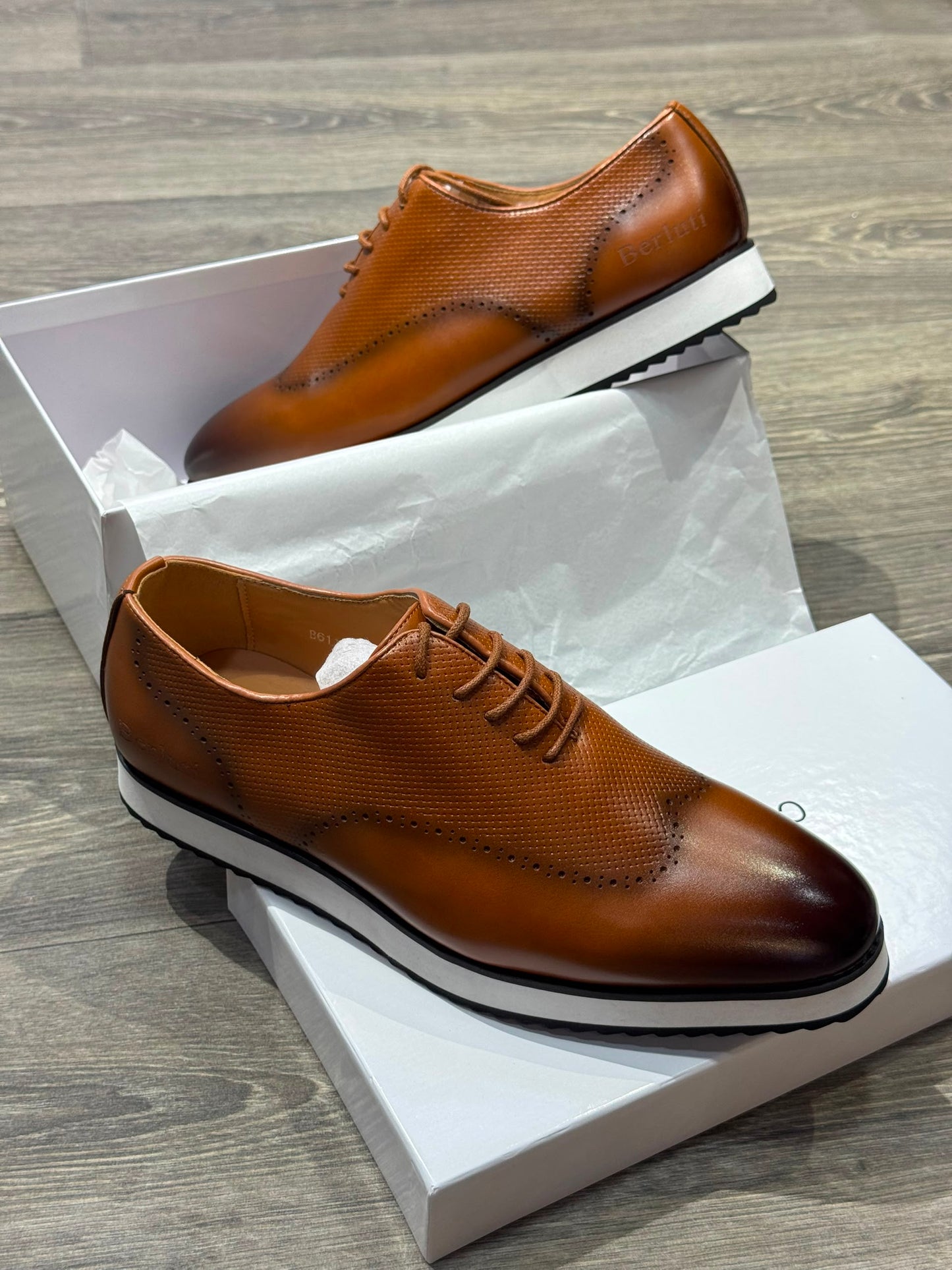 Berluti Oxford sneaker)