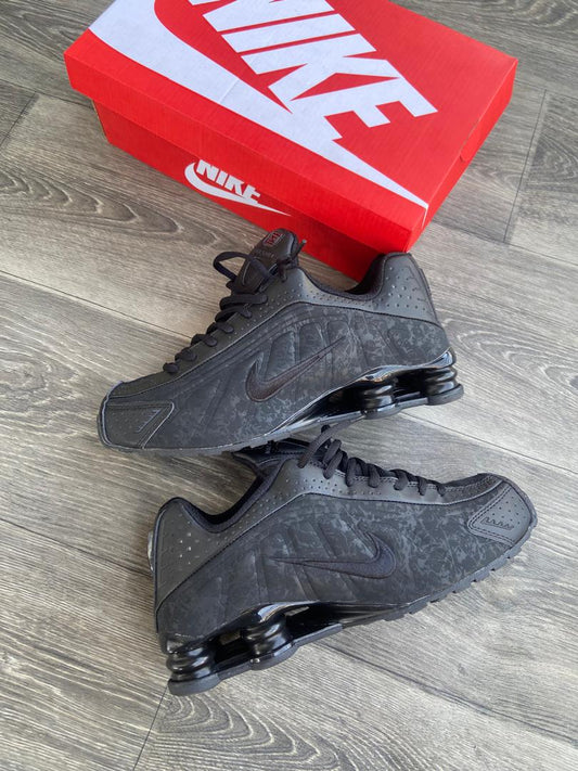 Baskets Nike Shox R4.