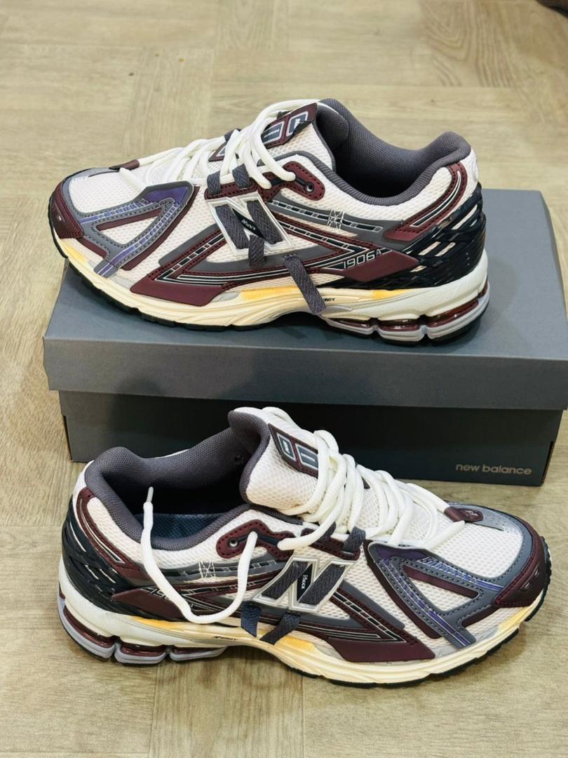 baskets New Balance 1906A "Silver Metallic Castlerock".