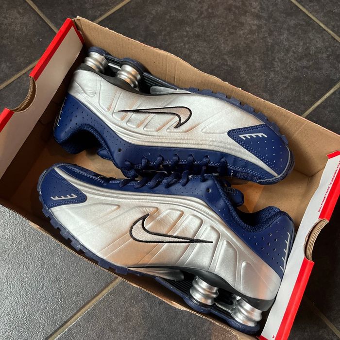 Nike Shox R4.