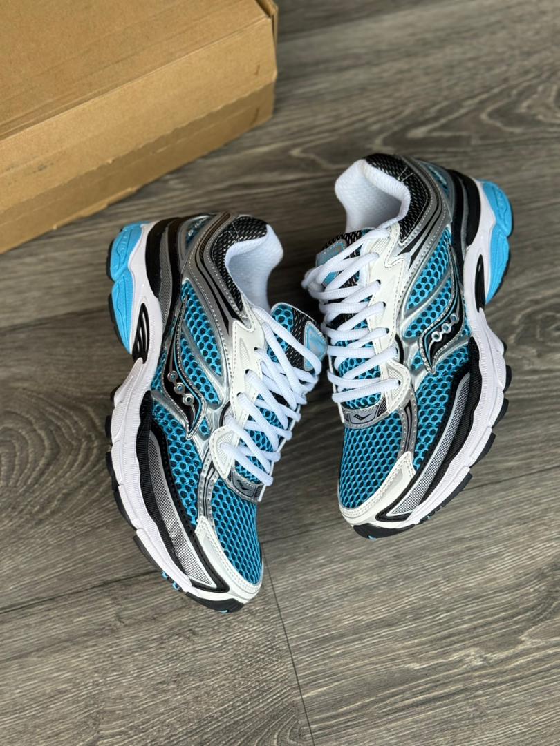 Saucony ProGrid Omni 9
