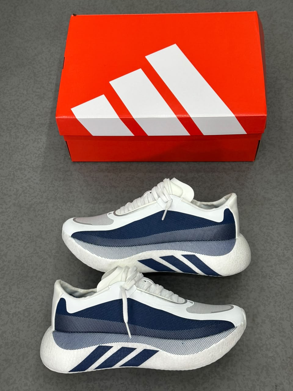 adidas Hyperboost Edge,