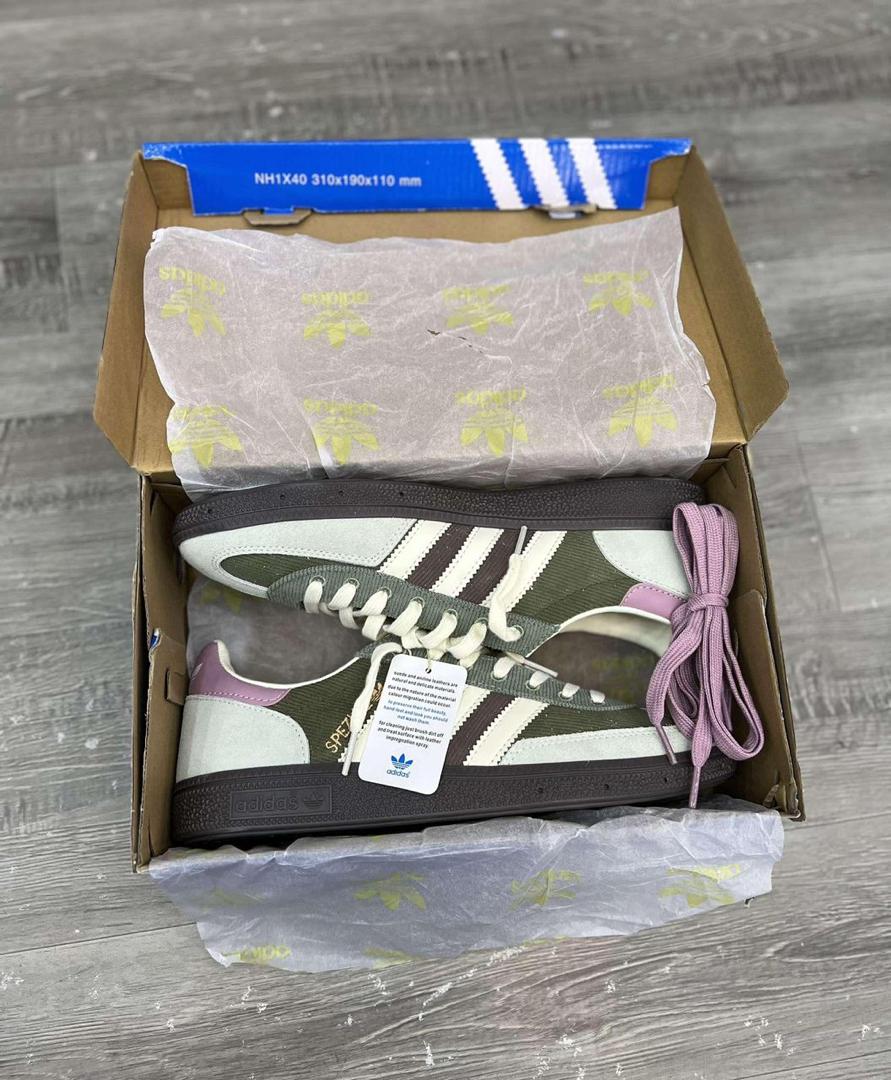 Adidas Handball Spezial.