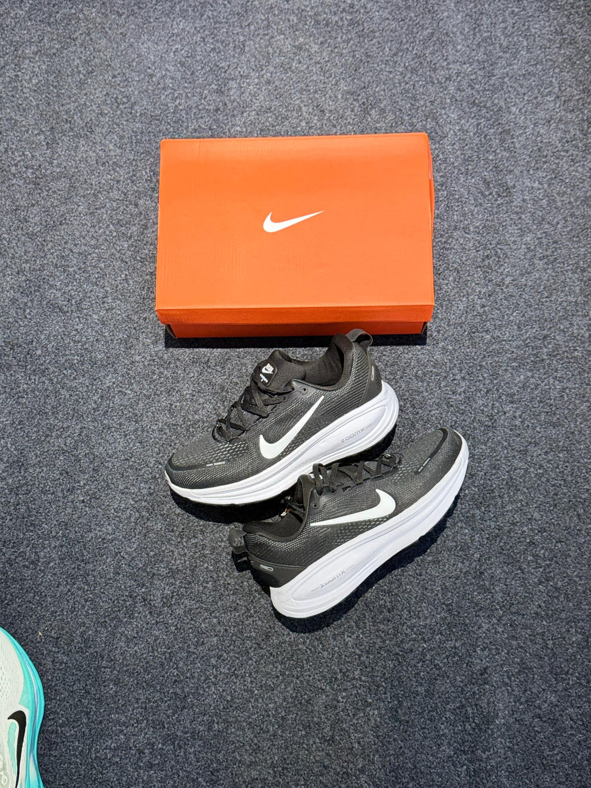 running Nike Vomero 18