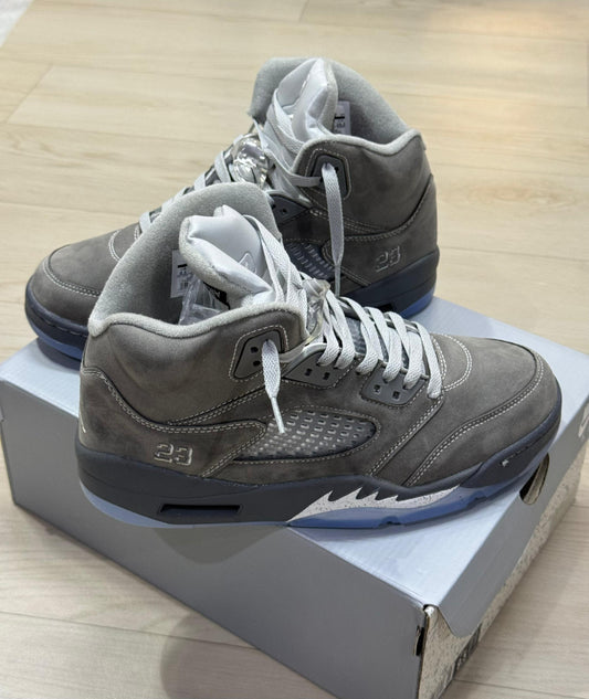 Air Jordan 5 Retro dans le coloris « Wolf Grey »