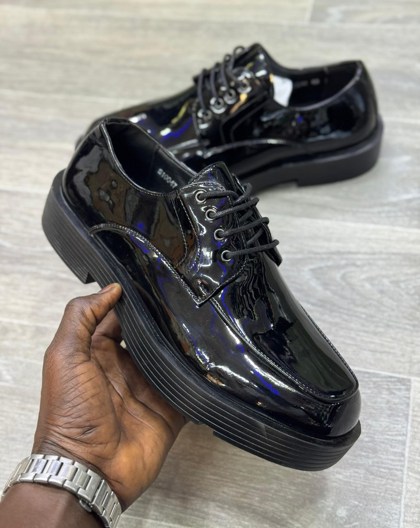 Chaussure derbies ou des mocassins