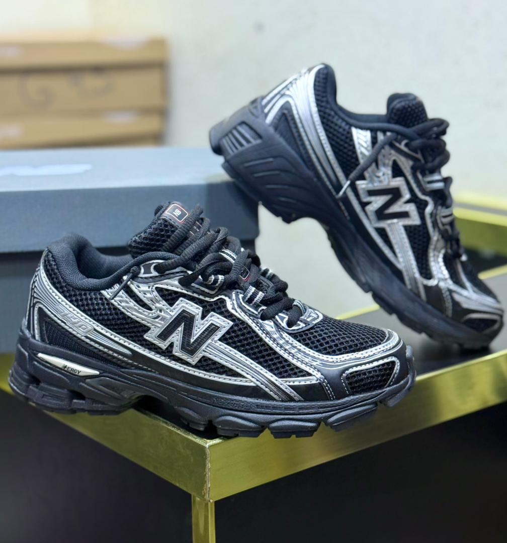 baskets New Balance 740