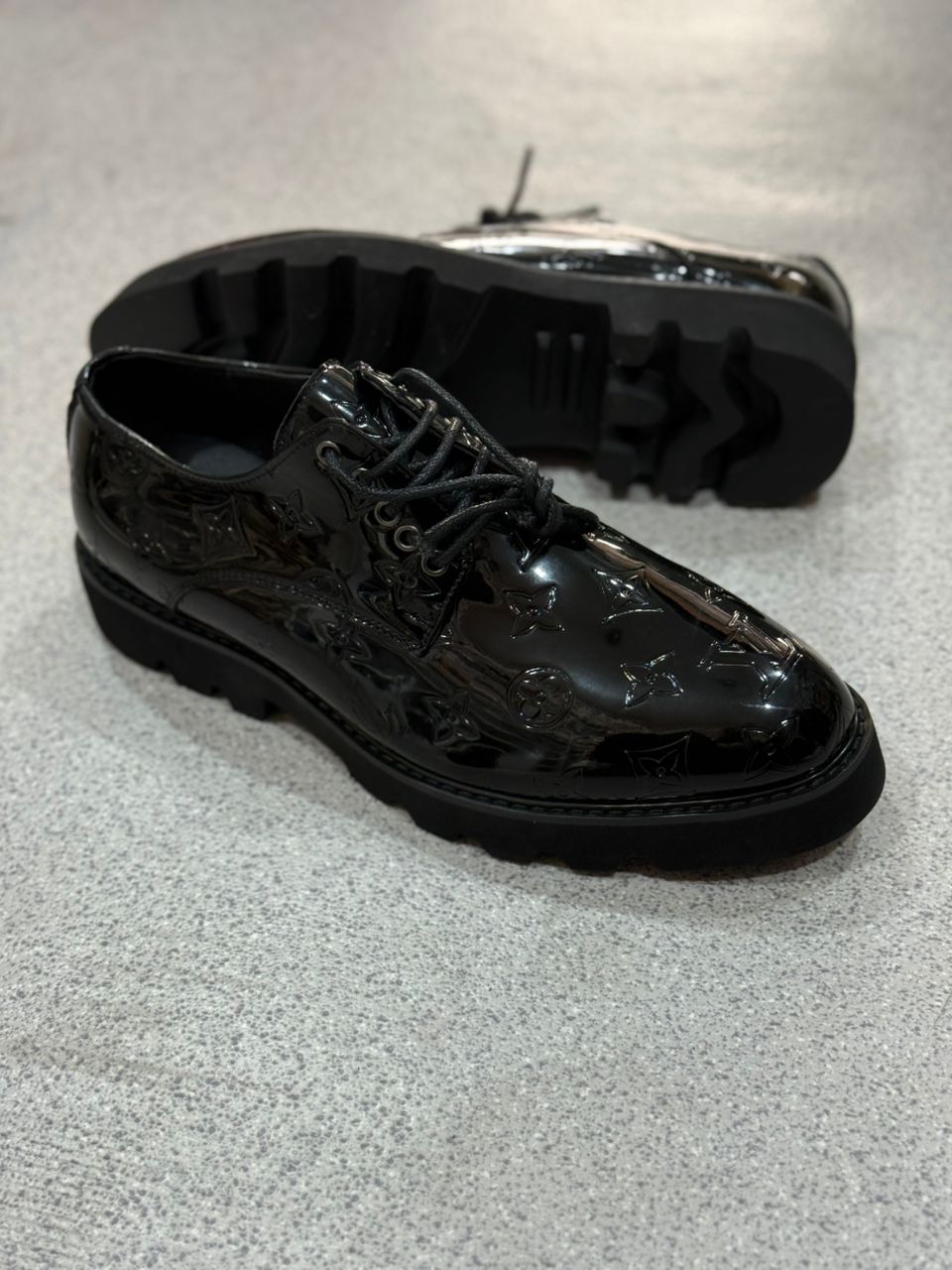 Louis Vuitton.
