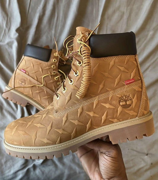 Timberland 6" Premium Supreme Diamond Plate Pink.