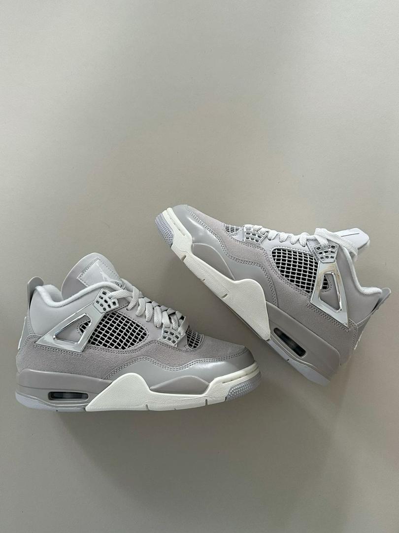 Air Jordan 4 Retro "Frozen Moments"