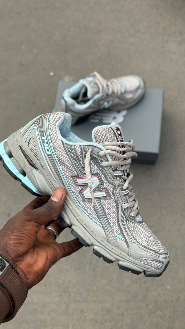 baskets New Balance 740