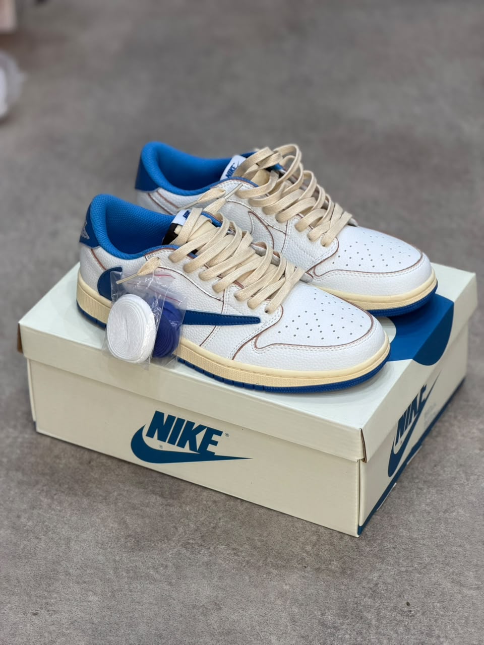 Nike Air Jordan 1 Low Travis Scott x Fragment