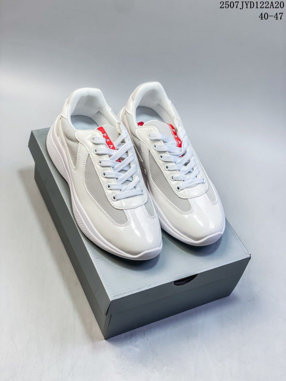 Prada America's Cup en tissu et cuir verni.