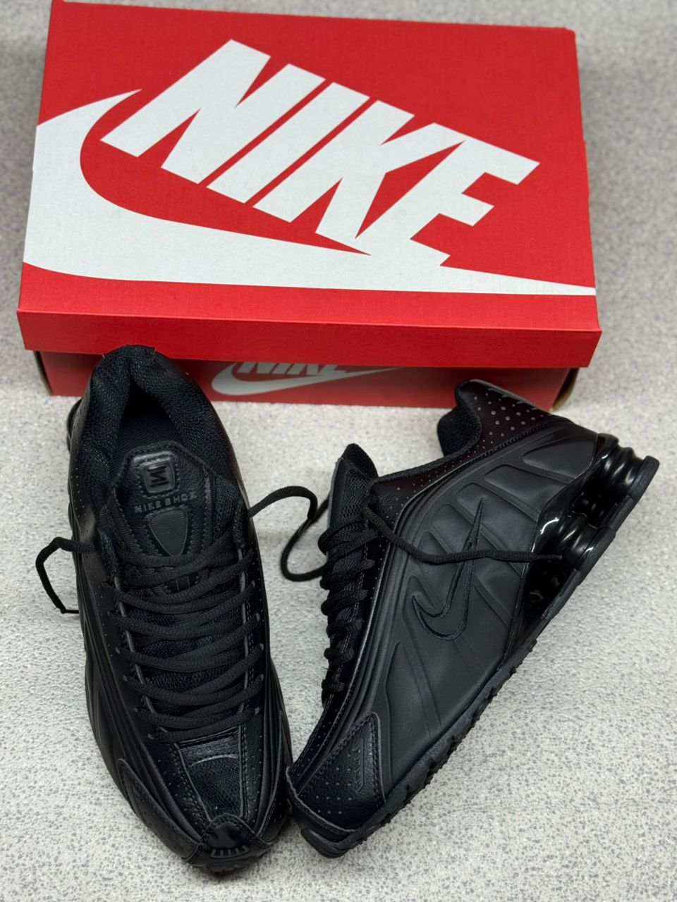 Nike  Shox R4