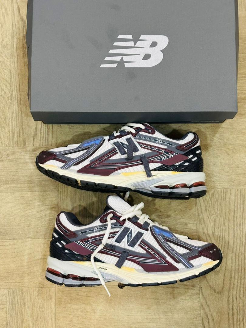 baskets New Balance 1906A "Silver Metallic Castlerock".