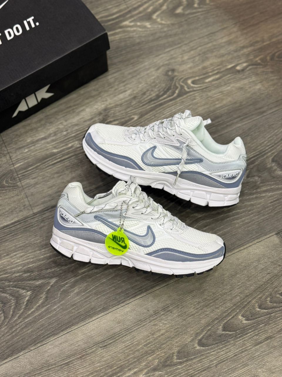 baskets Nike modèle Vomero,