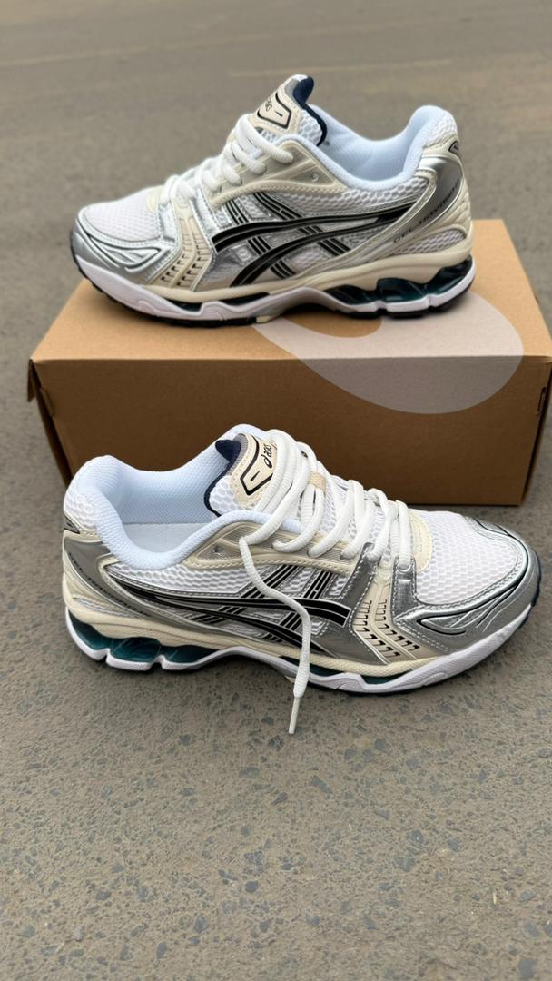 Asics Gel-Kayano 14,