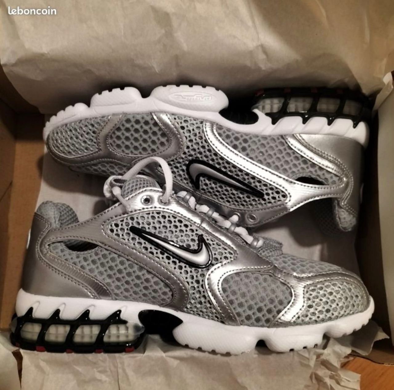 baskets Nike Air Zoom Spiridon Cage 2 en coloris "Metallic Silver".
