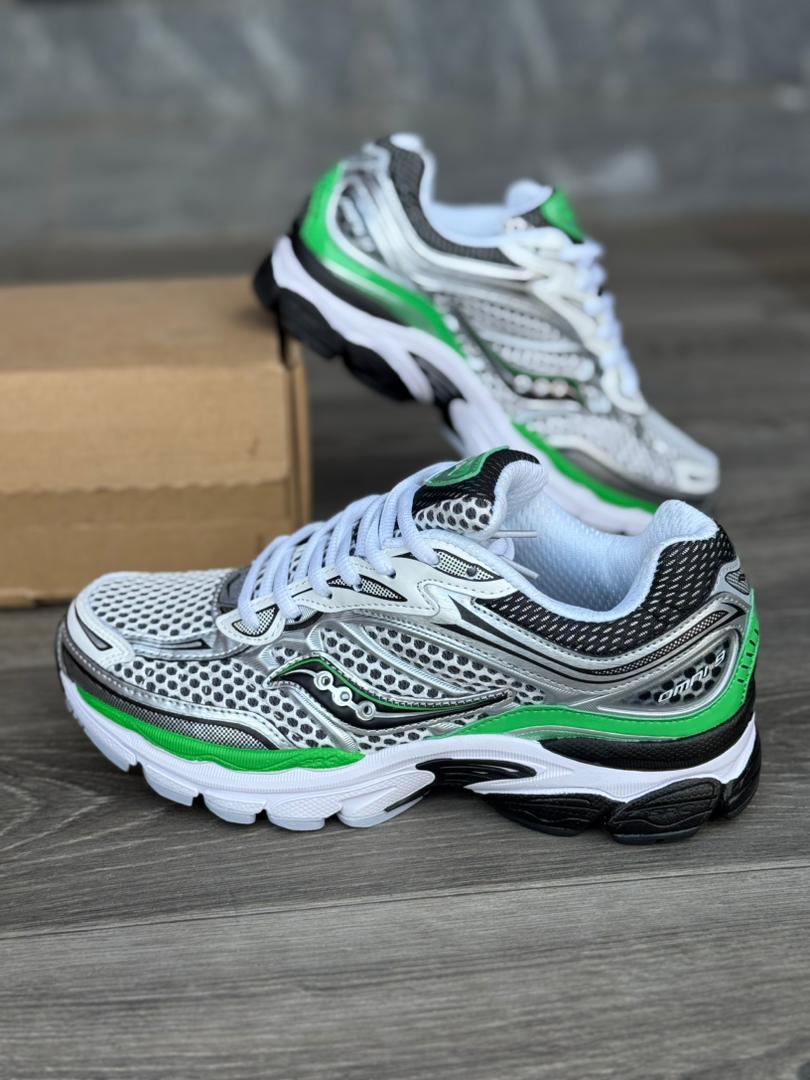 baskets Saucony ProGrid Omni 9 "Green Silver".