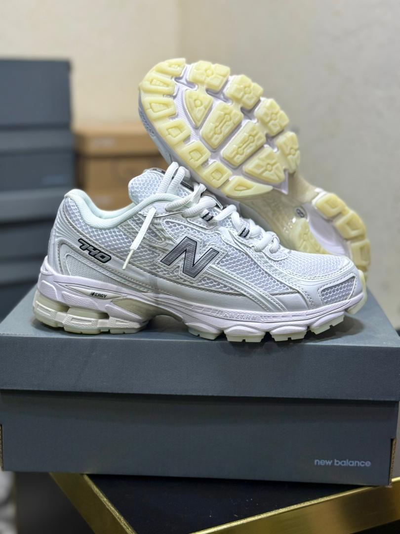New balance 740.