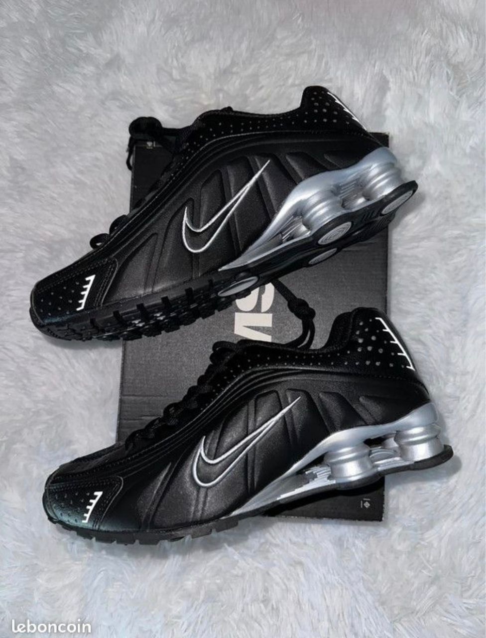 Nike Shox R4