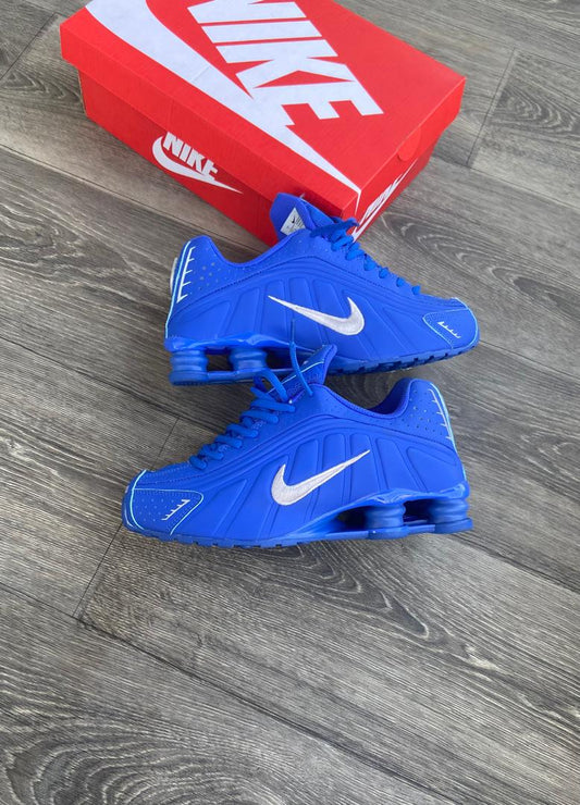 baskets Nike Shox R4