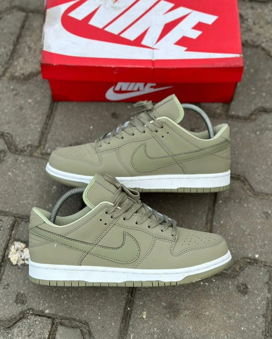 baskets Nike Dunk Low PRM Neutral Olive.