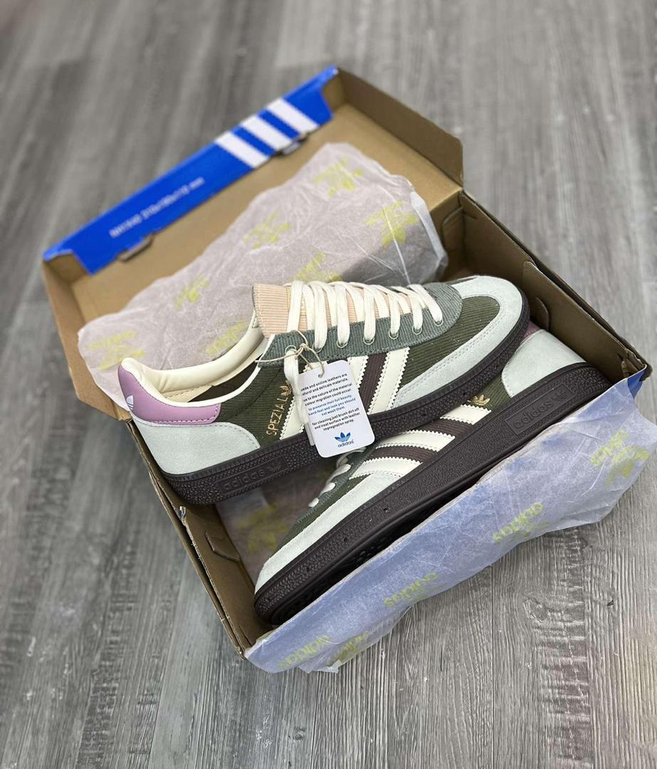 Adidas Handball Spezial.
