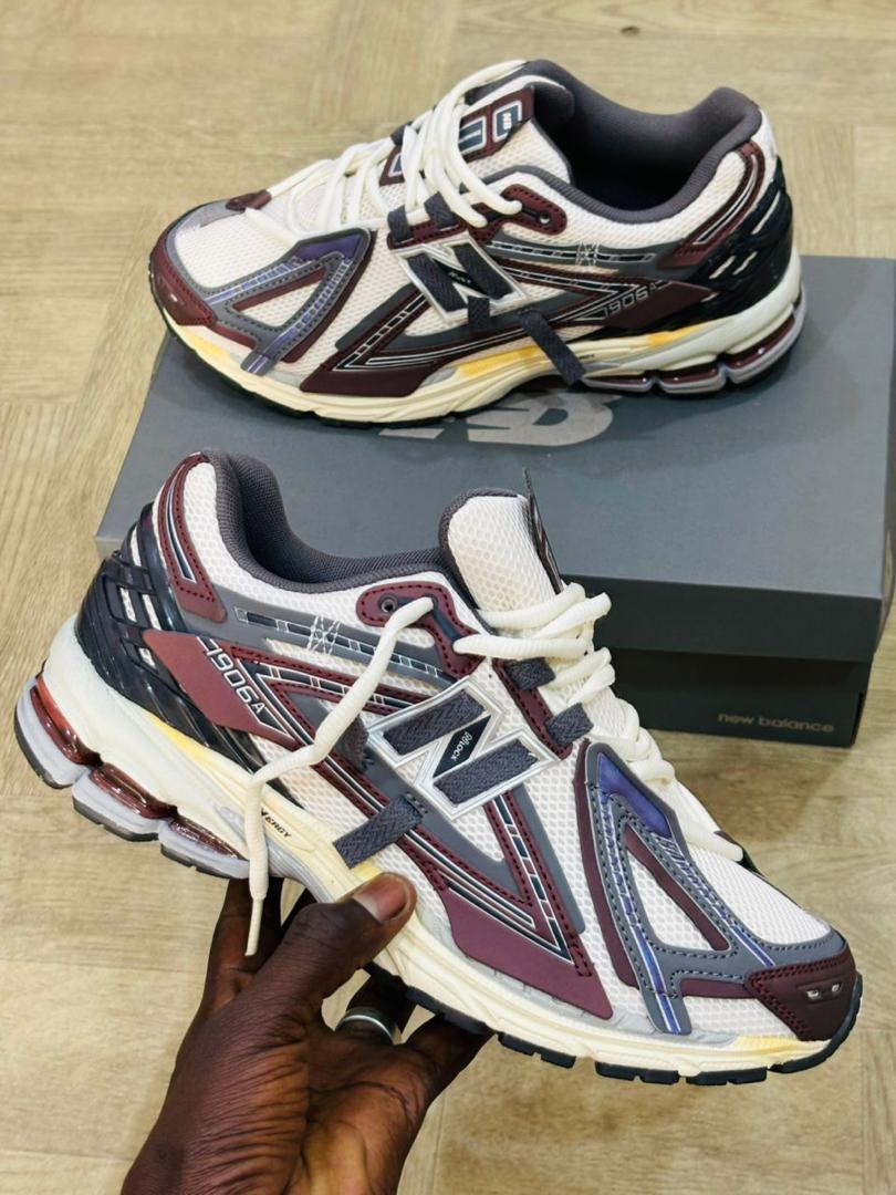 baskets New Balance 1906A "Silver Metallic Castlerock".