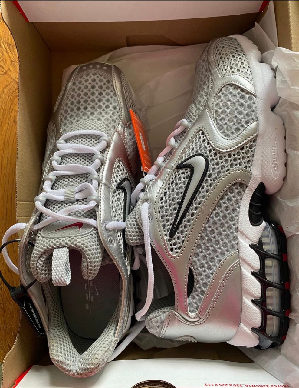 baskets Nike Air Zoom Spiridon Cage 2 en coloris "Metallic Silver".