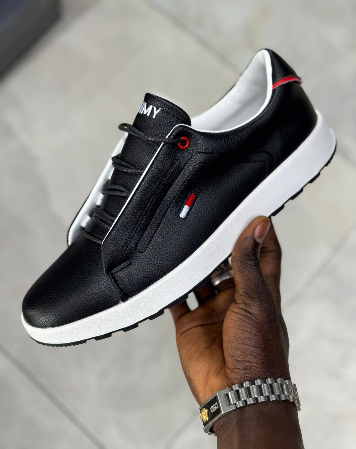 Tommy Hilfiger