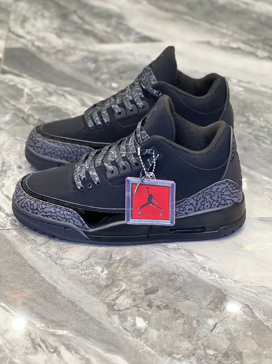 Air Jordan 3 Retro "Black Cat" de 2025.