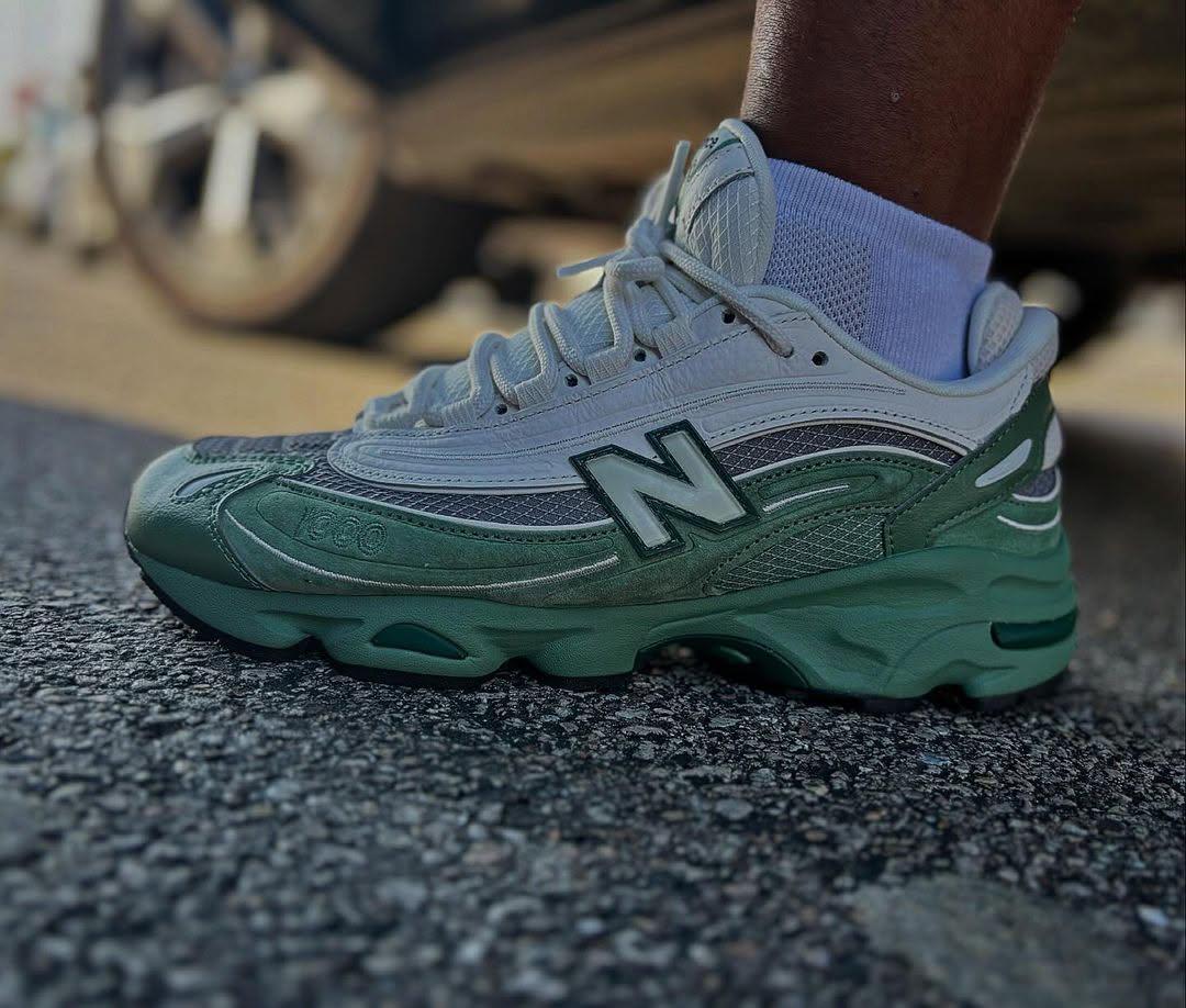 New Balance 1000 Green Grey.