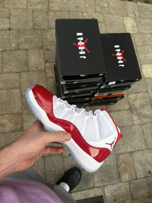 baskets Air Jordan 11 Retro "Cherry" (2022).