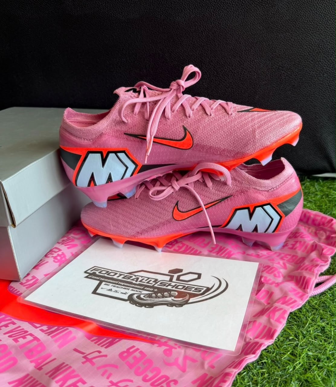 Nike Mercurial Vapor 16 Elite FG "Scary Good Pack" de couleur rose vif.
