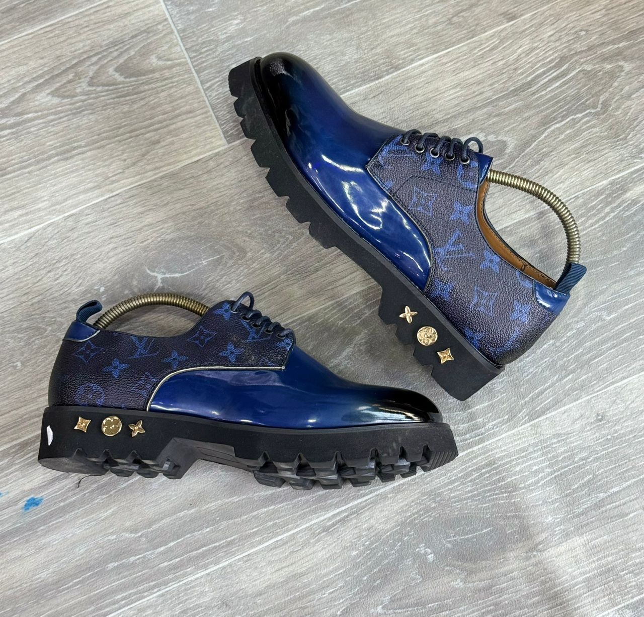 Louis Vuitton.
